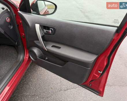 Красный Ниссан Кашкай, объемом двигателя 1.6 л и пробегом 86 тыс. км за 12999 $, фото 50 на Automoto.ua