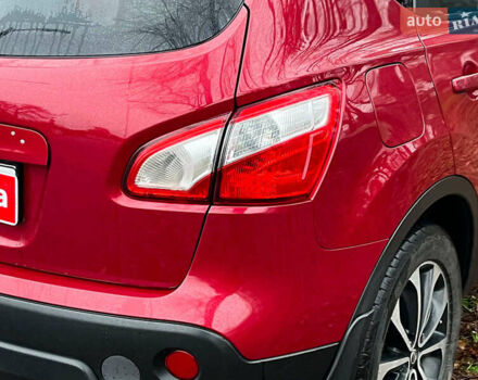 Красный Ниссан Кашкай, объемом двигателя 2 л и пробегом 196 тыс. км за 11790 $, фото 11 на Automoto.ua