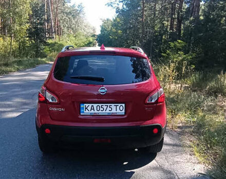 Червоний Ніссан Кашкай, об'ємом двигуна 1.6 л та пробігом 205 тис. км за 11999 $, фото 6 на Automoto.ua