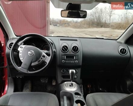 Красный Ниссан Кашкай, объемом двигателя 2 л и пробегом 188 тыс. км за 11800 $, фото 6 на Automoto.ua