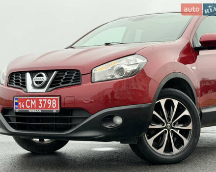 Красный Ниссан Кашкай, объемом двигателя 1.6 л и пробегом 86 тыс. км за 12999 $, фото 2 на Automoto.ua