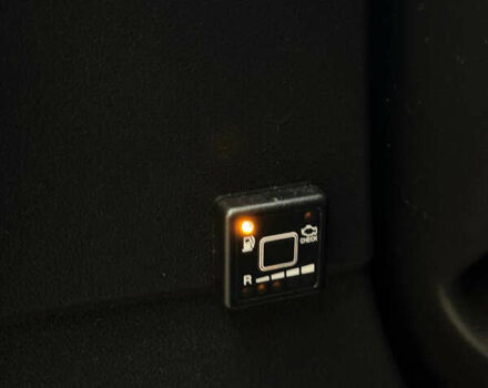 Красный Ниссан Кашкай, объемом двигателя 2 л и пробегом 162 тыс. км за 6400 $, фото 8 на Automoto.ua