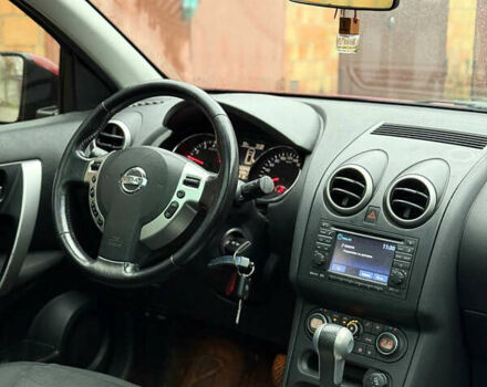 Красный Ниссан Кашкай, объемом двигателя 2 л и пробегом 162 тыс. км за 6400 $, фото 3 на Automoto.ua