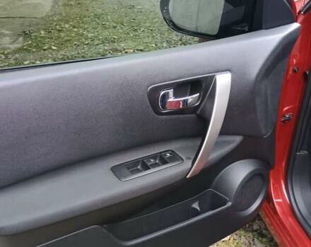 Красный Ниссан Кашкай, объемом двигателя 1.6 л и пробегом 67 тыс. км за 11600 $, фото 8 на Automoto.ua