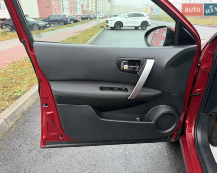 Красный Ниссан Кашкай, объемом двигателя 1.6 л и пробегом 86 тыс. км за 12999 $, фото 24 на Automoto.ua