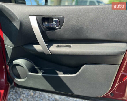 Красный Ниссан Кашкай, объемом двигателя 1.6 л и пробегом 116 тыс. км за 11200 $, фото 23 на Automoto.ua