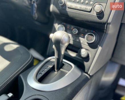 Красный Ниссан Кашкай, объемом двигателя 1.6 л и пробегом 116 тыс. км за 11200 $, фото 27 на Automoto.ua