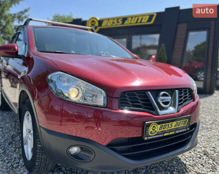 Красный Ниссан Кашкай, объемом двигателя 1.6 л и пробегом 116 тыс. км за 11200 $, фото 5 на Automoto.ua