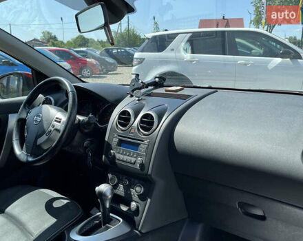 Красный Ниссан Кашкай, объемом двигателя 1.6 л и пробегом 116 тыс. км за 11200 $, фото 25 на Automoto.ua