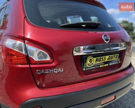 Красный Ниссан Кашкай, объемом двигателя 1.6 л и пробегом 116 тыс. км за 11200 $, фото 24 на Automoto.ua