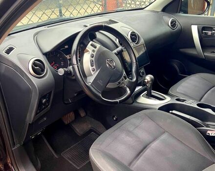 Красный Ниссан Кашкай, объемом двигателя 1.6 л и пробегом 126 тыс. км за 11700 $, фото 7 на Automoto.ua