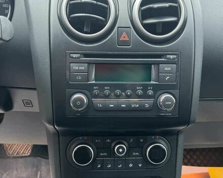 Красный Ниссан Кашкай, объемом двигателя 1.6 л и пробегом 116 тыс. км за 11200 $, фото 12 на Automoto.ua