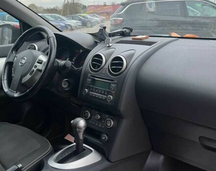 Красный Ниссан Кашкай, объемом двигателя 1.6 л и пробегом 116 тыс. км за 11200 $, фото 18 на Automoto.ua