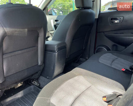 Красный Ниссан Кашкай, объемом двигателя 1.6 л и пробегом 116 тыс. км за 11200 $, фото 19 на Automoto.ua