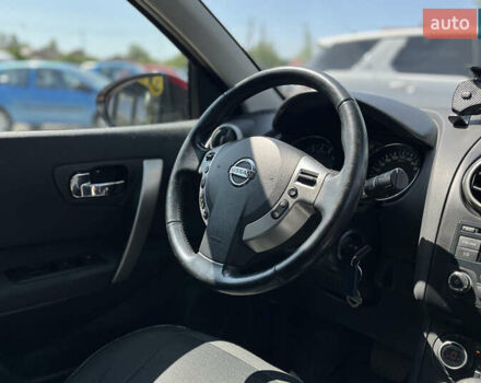 Красный Ниссан Кашкай, объемом двигателя 1.6 л и пробегом 116 тыс. км за 11200 $, фото 28 на Automoto.ua