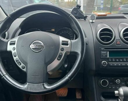 Красный Ниссан Кашкай, объемом двигателя 1.6 л и пробегом 116 тыс. км за 11200 $, фото 10 на Automoto.ua