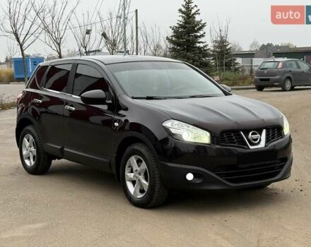 Красный Ниссан Кашкай, объемом двигателя 2 л и пробегом 63 тыс. км за 11800 $, фото 1 на Automoto.ua