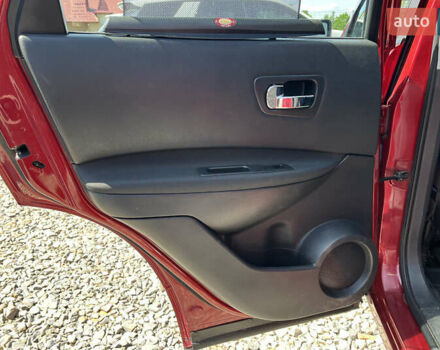 Красный Ниссан Кашкай, объемом двигателя 1.6 л и пробегом 116 тыс. км за 11200 $, фото 18 на Automoto.ua