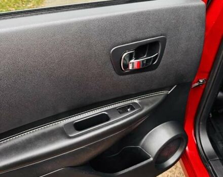 Красный Ниссан Кашкай, объемом двигателя 2 л и пробегом 147 тыс. км за 11700 $, фото 48 на Automoto.ua