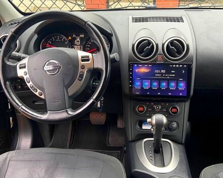 Красный Ниссан Кашкай, объемом двигателя 1.6 л и пробегом 126 тыс. км за 11700 $, фото 2 на Automoto.ua