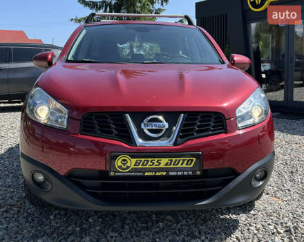 Красный Ниссан Кашкай, объемом двигателя 1.6 л и пробегом 116 тыс. км за 11200 $, фото 2 на Automoto.ua