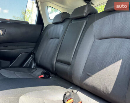 Красный Ниссан Кашкай, объемом двигателя 1.6 л и пробегом 116 тыс. км за 11200 $, фото 20 на Automoto.ua