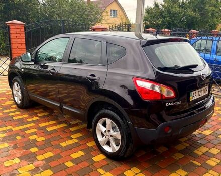 Красный Ниссан Кашкай, объемом двигателя 1.6 л и пробегом 126 тыс. км за 11700 $, фото 8 на Automoto.ua