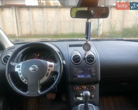 Червоний Ніссан Кашкай, об'ємом двигуна 1.6 л та пробігом 120 тис. км за 13000 $, фото 2 на Automoto.ua