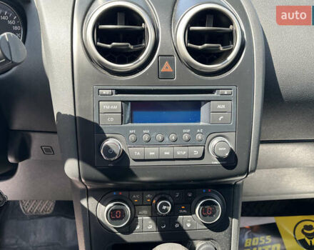 Красный Ниссан Кашкай, объемом двигателя 1.6 л и пробегом 116 тыс. км за 11200 $, фото 13 на Automoto.ua