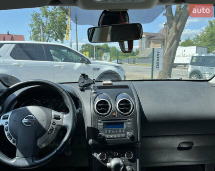 Красный Ниссан Кашкай, объемом двигателя 1.6 л и пробегом 116 тыс. км за 11200 $, фото 21 на Automoto.ua