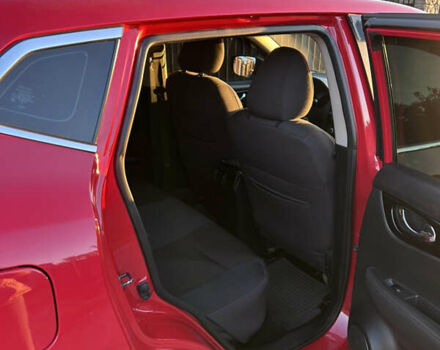 Красный Ниссан Кашкай, объемом двигателя 1.6 л и пробегом 126 тыс. км за 15300 $, фото 8 на Automoto.ua