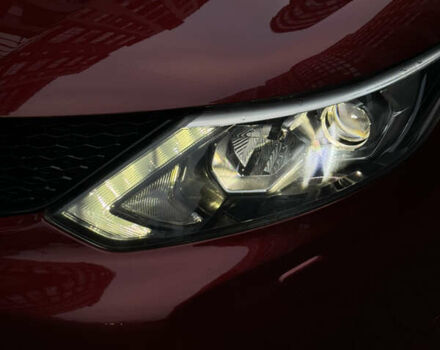 Красный Ниссан Кашкай, объемом двигателя 1.6 л и пробегом 217 тыс. км за 14950 $, фото 20 на Automoto.ua