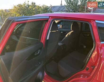 Красный Ниссан Кашкай, объемом двигателя 1.6 л и пробегом 126 тыс. км за 15300 $, фото 6 на Automoto.ua