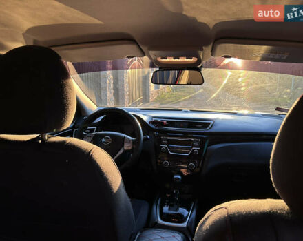 Красный Ниссан Кашкай, объемом двигателя 1.6 л и пробегом 126 тыс. км за 15300 $, фото 9 на Automoto.ua