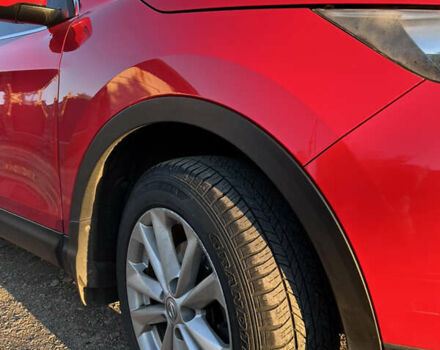 Красный Ниссан Кашкай, объемом двигателя 1.6 л и пробегом 126 тыс. км за 15300 $, фото 3 на Automoto.ua