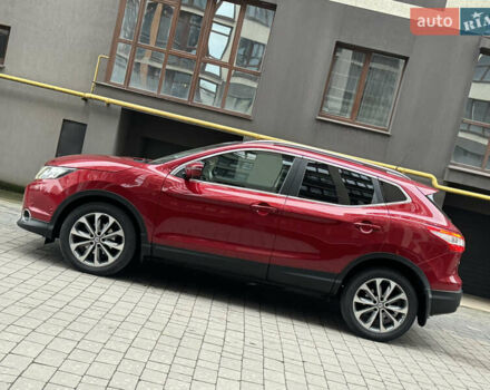 Красный Ниссан Кашкай, объемом двигателя 1.6 л и пробегом 217 тыс. км за 14950 $, фото 5 на Automoto.ua
