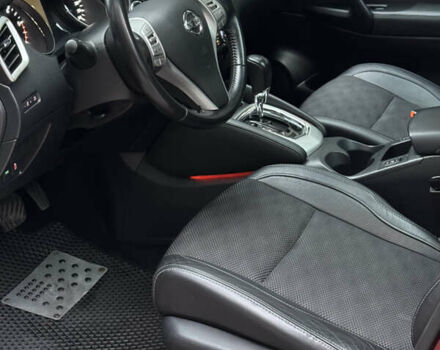 Красный Ниссан Кашкай, объемом двигателя 1.6 л и пробегом 217 тыс. км за 14950 $, фото 27 на Automoto.ua