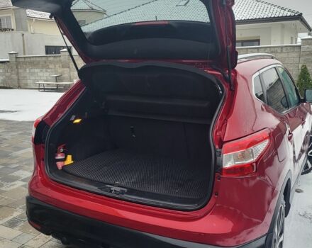 Красный Ниссан Кашкай, объемом двигателя 1.6 л и пробегом 125 тыс. км за 13500 $, фото 5 на Automoto.ua