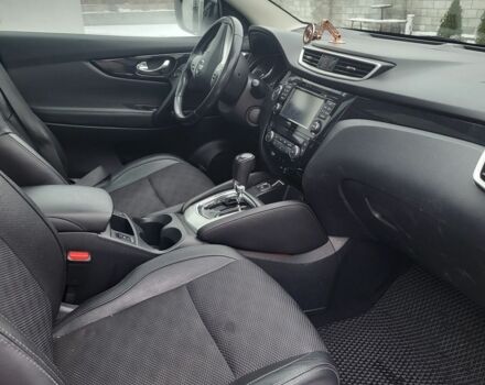 Красный Ниссан Кашкай, объемом двигателя 1.6 л и пробегом 125 тыс. км за 13500 $, фото 12 на Automoto.ua