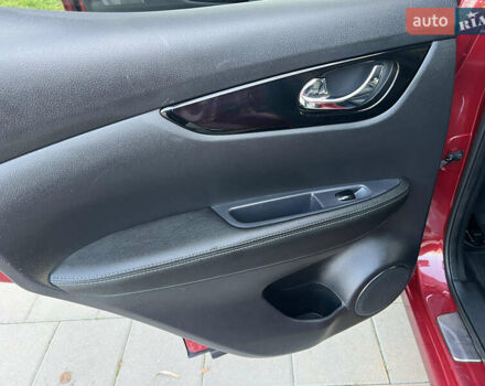 Красный Ниссан Кашкай, объемом двигателя 1.6 л и пробегом 105 тыс. км за 16600 $, фото 60 на Automoto.ua