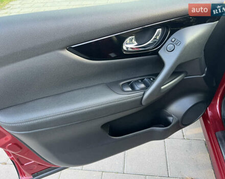 Красный Ниссан Кашкай, объемом двигателя 1.6 л и пробегом 105 тыс. км за 16600 $, фото 57 на Automoto.ua