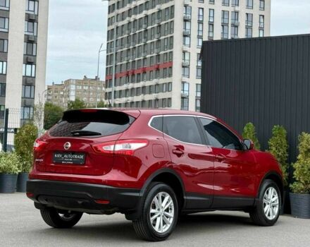 Красный Ниссан Кашкай, объемом двигателя 1.2 л и пробегом 70 тыс. км за 14300 $, фото 2 на Automoto.ua