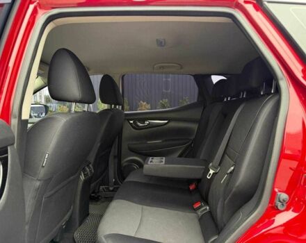 Красный Ниссан Кашкай, объемом двигателя 1.2 л и пробегом 70 тыс. км за 14300 $, фото 10 на Automoto.ua