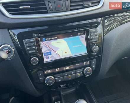 Красный Ниссан Кашкай, объемом двигателя 1.6 л и пробегом 105 тыс. км за 16600 $, фото 46 на Automoto.ua