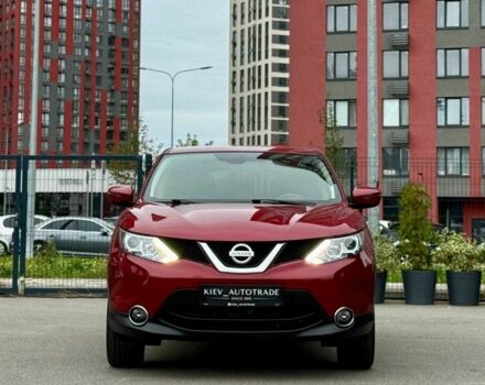 Красный Ниссан Кашкай, объемом двигателя 1.2 л и пробегом 70 тыс. км за 14300 $, фото 4 на Automoto.ua