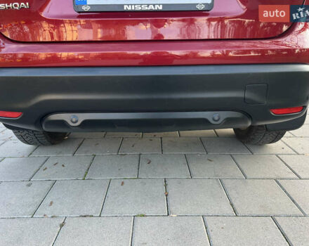 Красный Ниссан Кашкай, объемом двигателя 1.6 л и пробегом 105 тыс. км за 16600 $, фото 4 на Automoto.ua