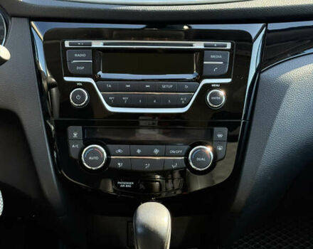 Червоний Ніссан Кашкай, об'ємом двигуна 1.2 л та пробігом 56 тис. км за 15000 $, фото 10 на Automoto.ua