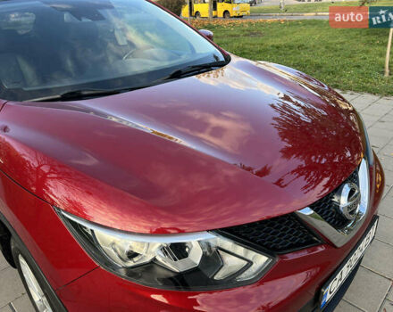 Красный Ниссан Кашкай, объемом двигателя 1.6 л и пробегом 105 тыс. км за 15900 $, фото 5 на Automoto.ua