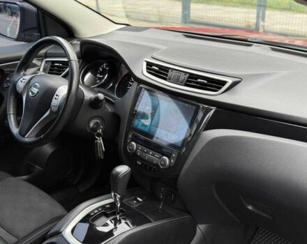 Красный Ниссан Кашкай, объемом двигателя 1.2 л и пробегом 70 тыс. км за 14300 $, фото 16 на Automoto.ua