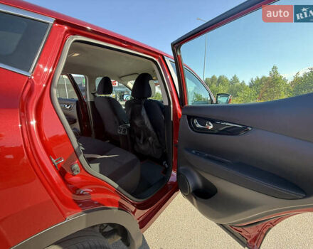 Червоний Ніссан Кашкай, об'ємом двигуна 1.2 л та пробігом 56 тис. км за 15000 $, фото 15 на Automoto.ua